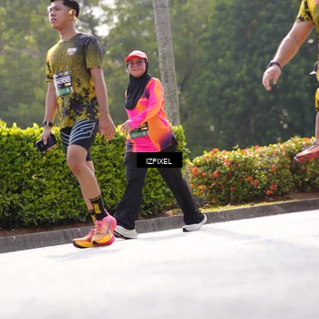 Runner Photo 6596015