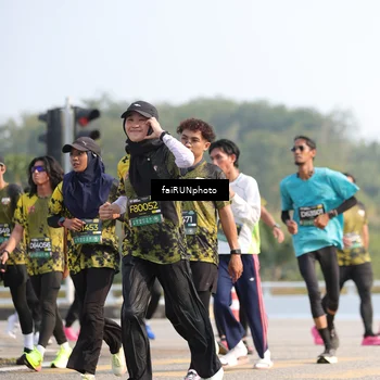 Runner Photo 6596665
