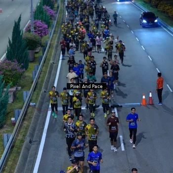 Runner Photo 6596752