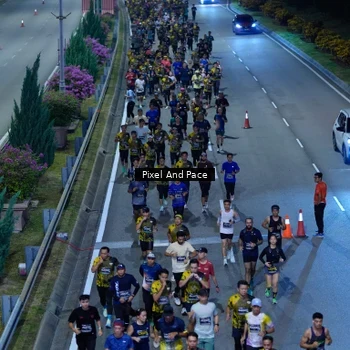 Runner Photo 6596818