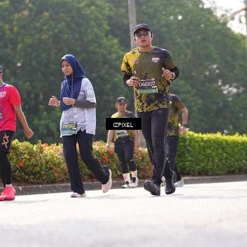 Runner Photo 6597315