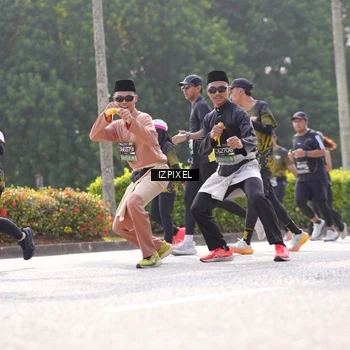 Runner Photo 6598022