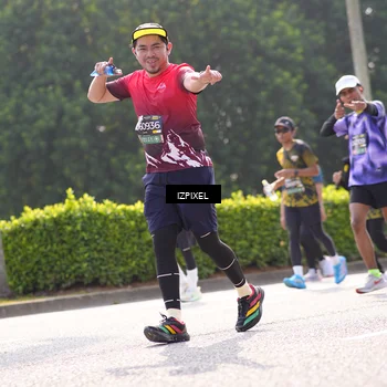 Runner Photo 6598290