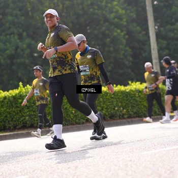 Runner Photo 6598415