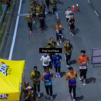 Runner Photo 6598677