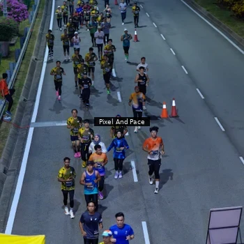 Runner Photo 6598692