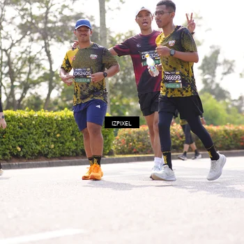 Runner Photo 6598869