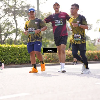 Runner Photo 6598870