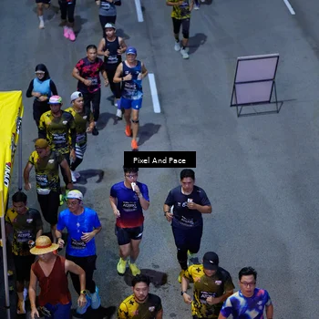 Runner Photo 6599306