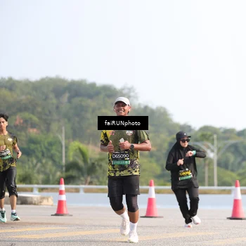 Runner Photo 6600013