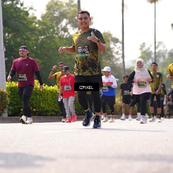 Runner Photo 6600074