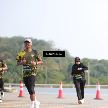 Runner Photo 6600090