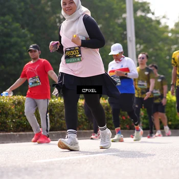 Runner Photo 6600119