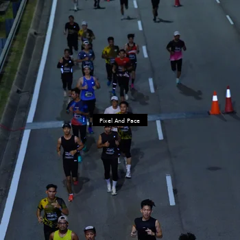 Runner Photo 6600220