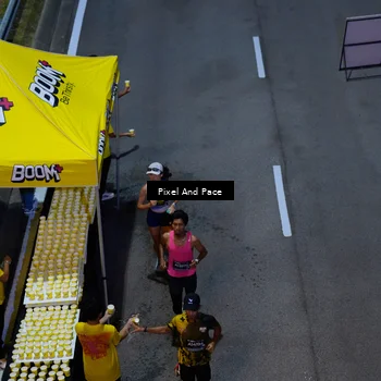 Runner Photo 6602100