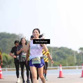 Runner Photo 6602273
