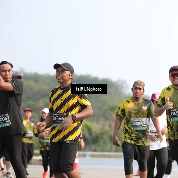 Runner Photo 6602392