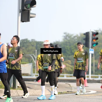 Runner Photo 6602895