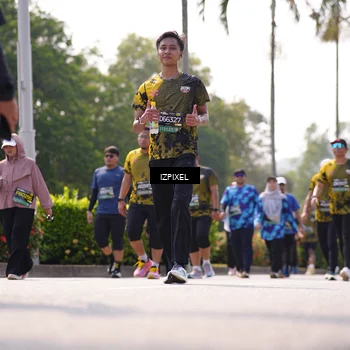Runner Photo 6603100