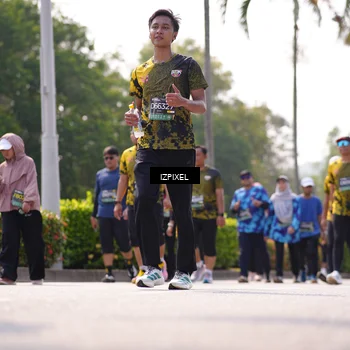 Runner Photo 6603136