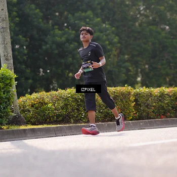 Runner Photo 6603414