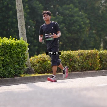 Runner Photo 6603441