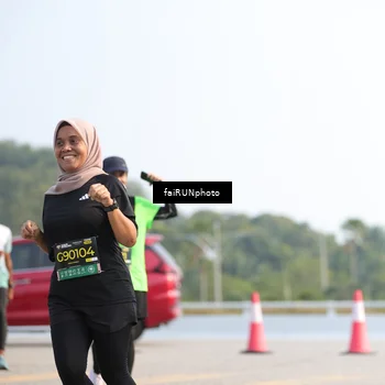 Runner Photo 6603500