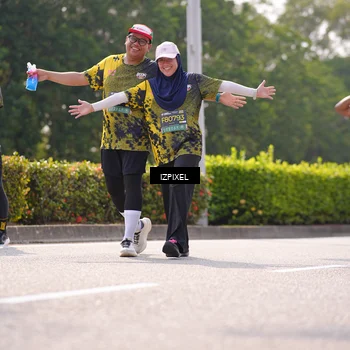 Runner Photo 6604001