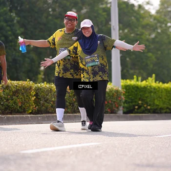 Runner Photo 6604013