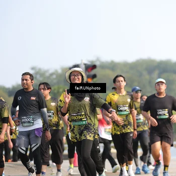 Runner Photo 6604098