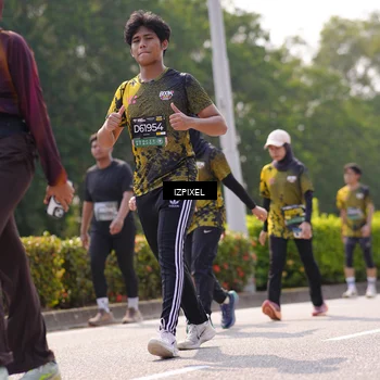 Runner Photo 6604222