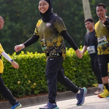 Runner Photo 6604240
