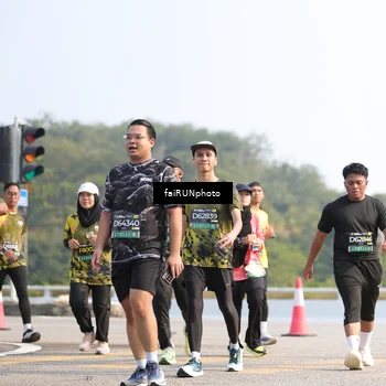 Runner Photo 6604305