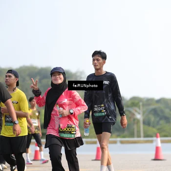 Runner Photo 6604311