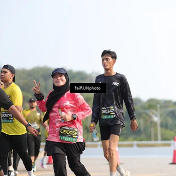 Runner Photo 6604312