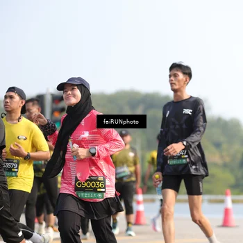 Runner Photo 6604334