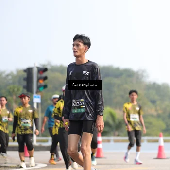 Runner Photo 6604354