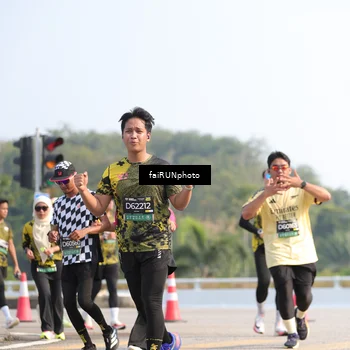 Runner Photo 6604470