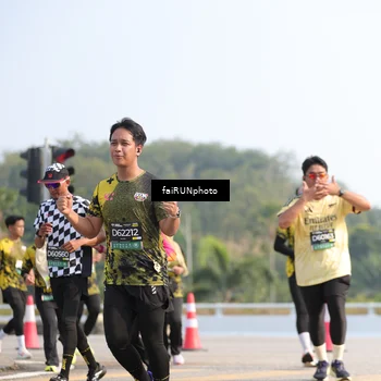 Runner Photo 6604475