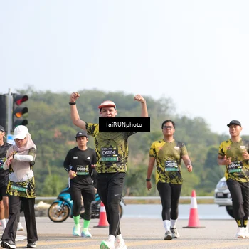 Runner Photo 6604561