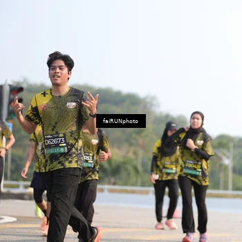 Runner Photo 6604689