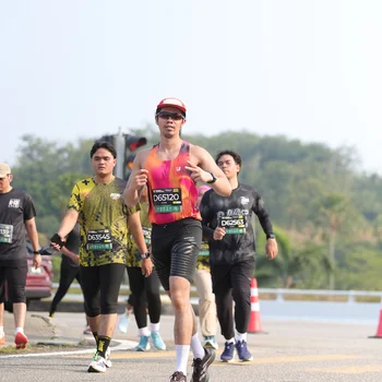 Runner Photo 6604753