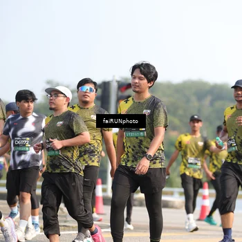 Runner Photo 6604987