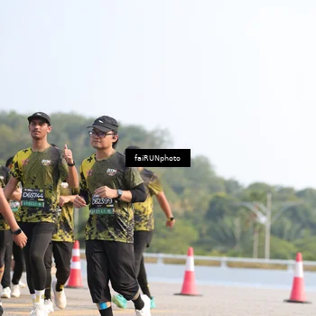 Runner Photo 6605019