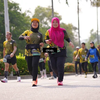 Runner Photo 6605032