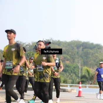 Runner Photo 6605038