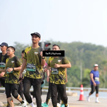Runner Photo 6605042