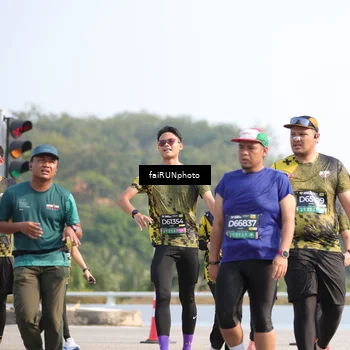 Runner Photo 6605105