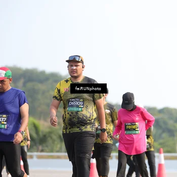 Runner Photo 6605110