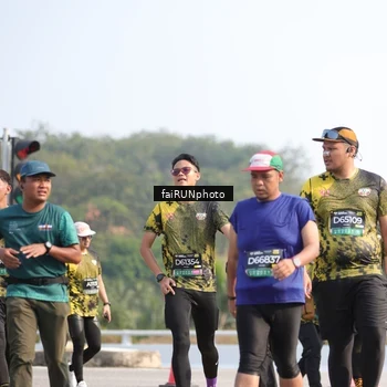 Runner Photo 6605130